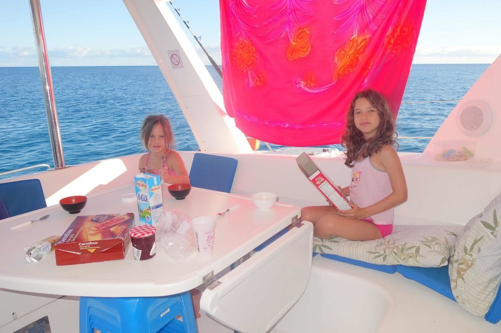 Tahiti Sail And Dive Hotell Vaitape Exteriör bild